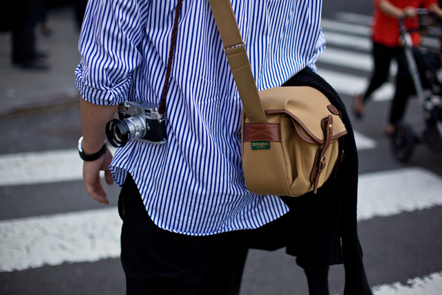 hadley small pro camera bag