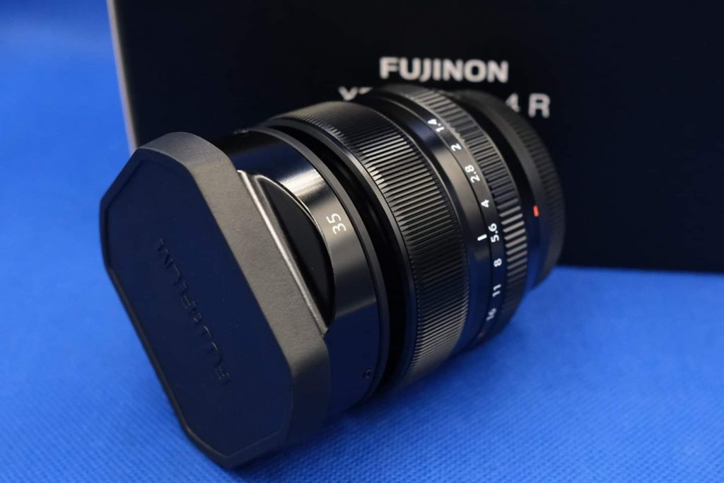 Fuji 35mm f/1.4 (50mm-equivalent)