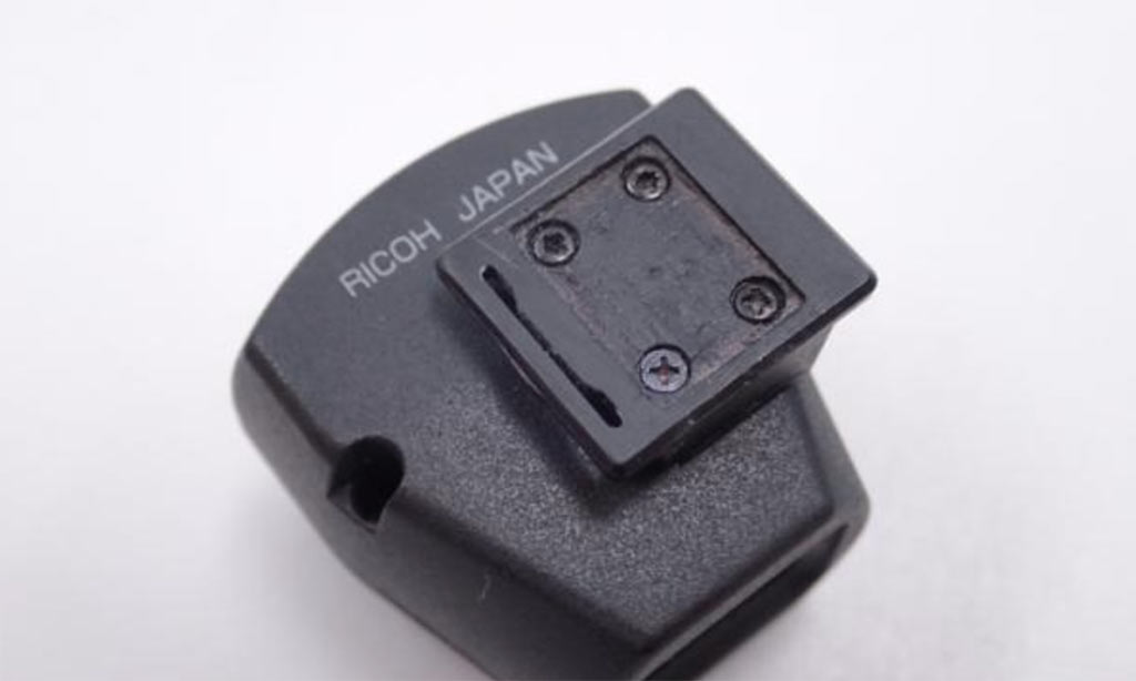 Ricoh GV-1 offset hotshoe mount