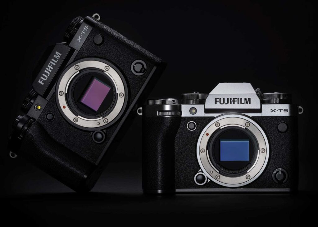 Color comparison, Fuji X-T5 in black vs silver