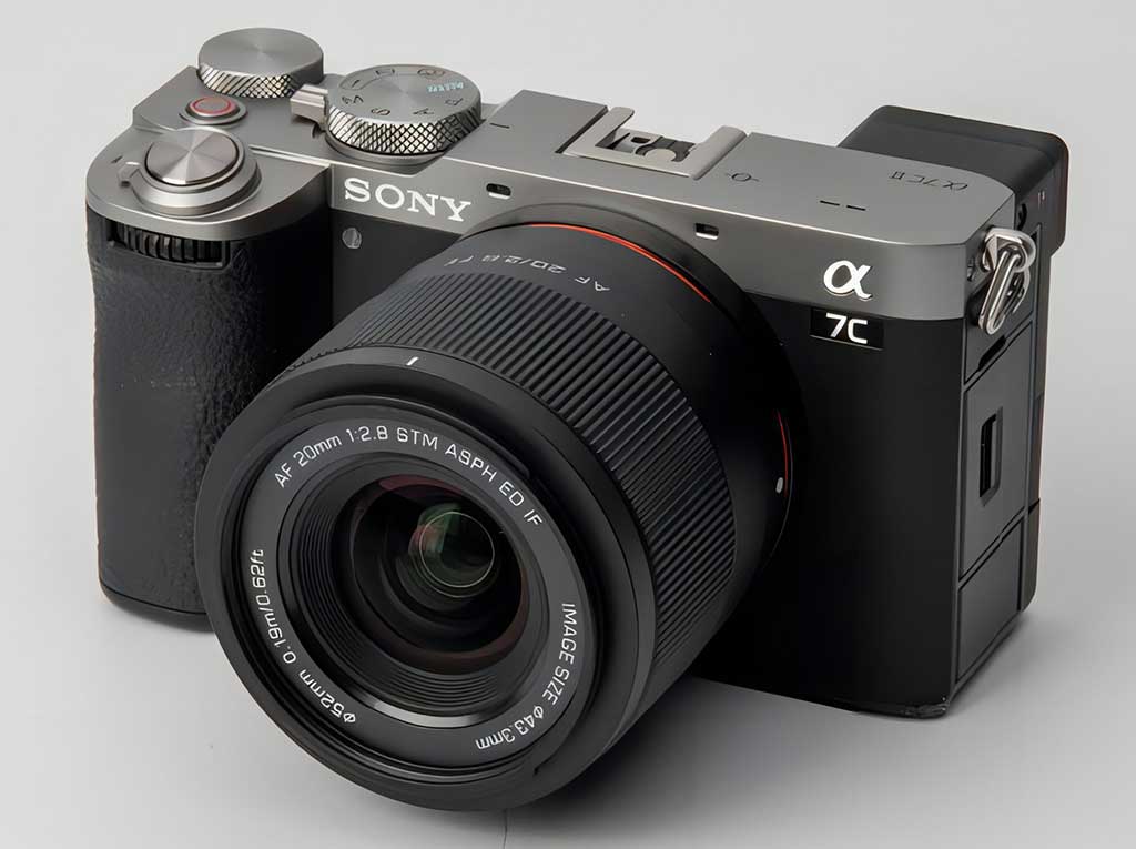 Viltrox 20mm f/2.8 STM AF lens on Sony A7C II